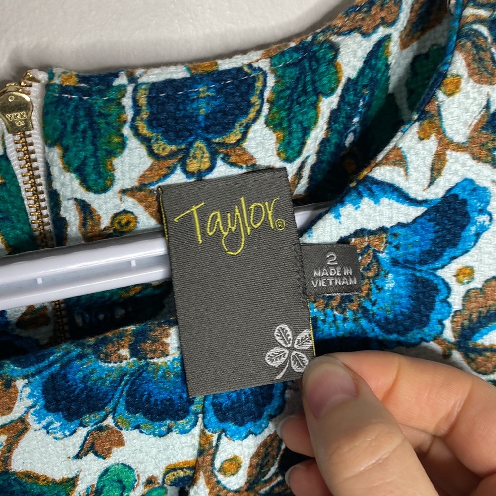 Just Taylor ethnic floral print shift dress with keyhole neckline size 2 - Picture 9 of 11
